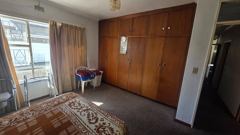 4 Bedroom Property for Sale in Goodwood Park Western Cape